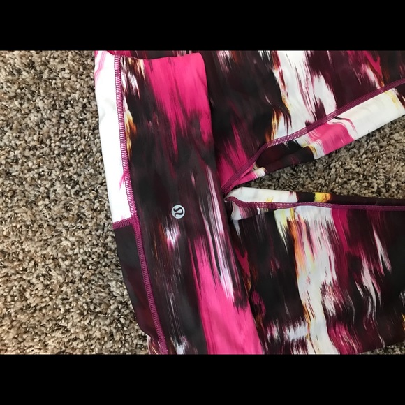 Lululemon Wunder Under Pants - Picture 2 of 3